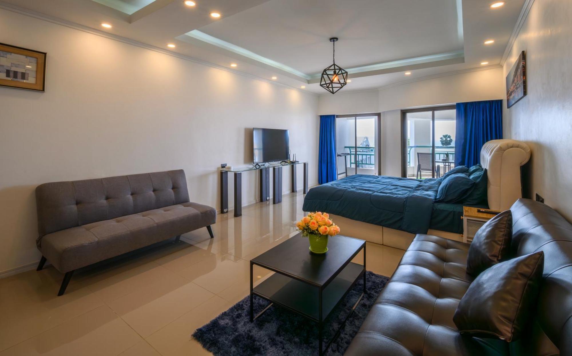 Jomtien Beachfront Stylish Studio , Stunning Seaview , Big Pool Extérieur photo