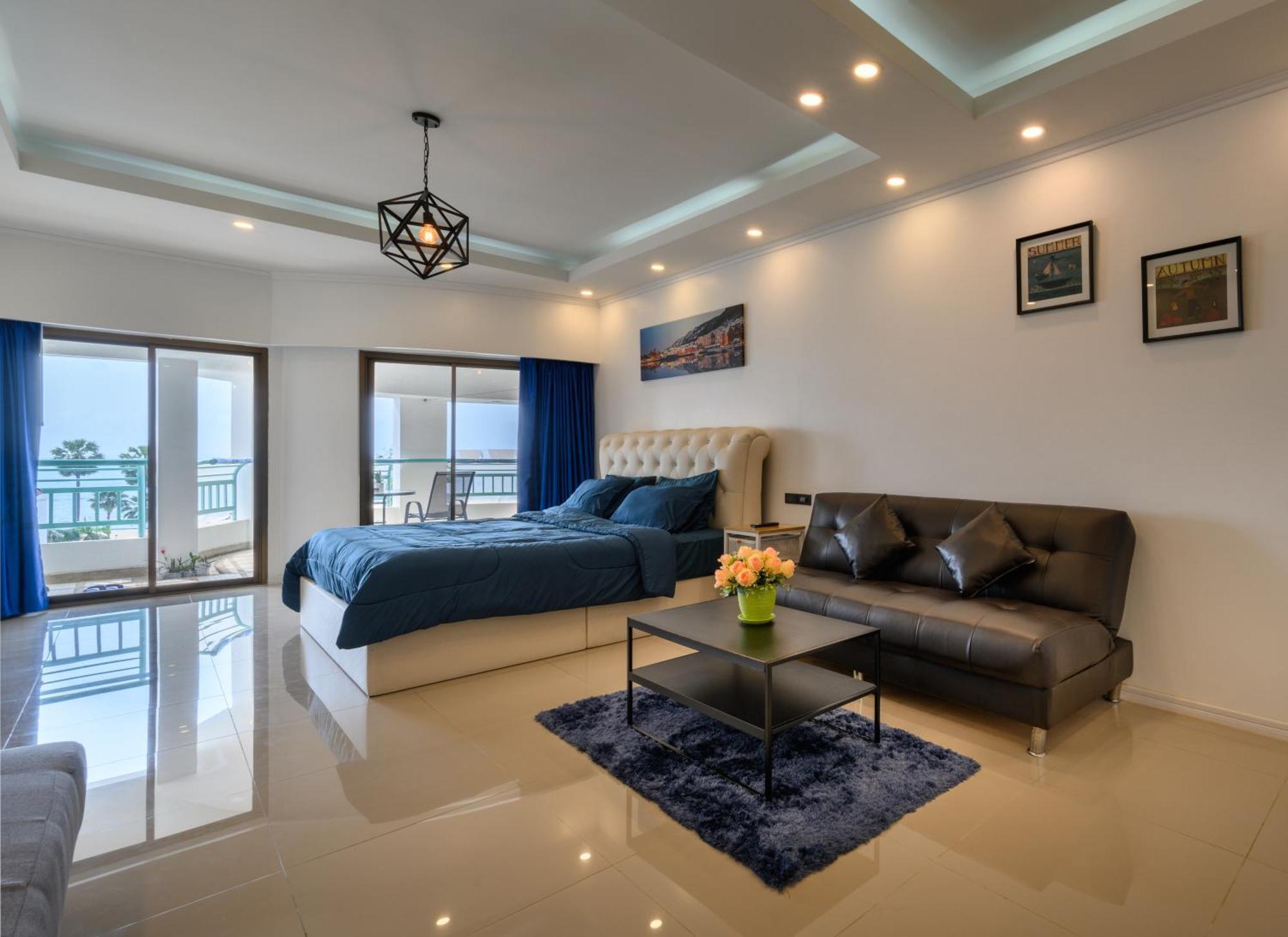 Jomtien Beachfront Stylish Studio , Stunning Seaview , Big Pool Extérieur photo